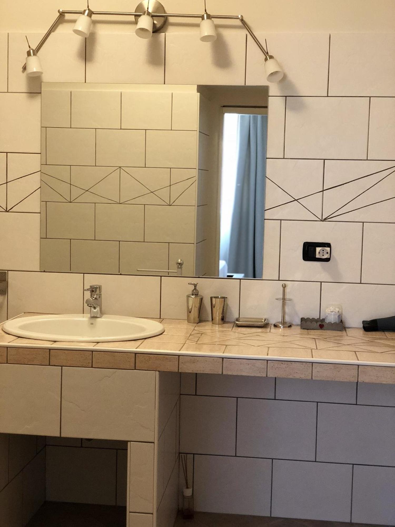 Villa Berghella Монтесильвано Номер фото